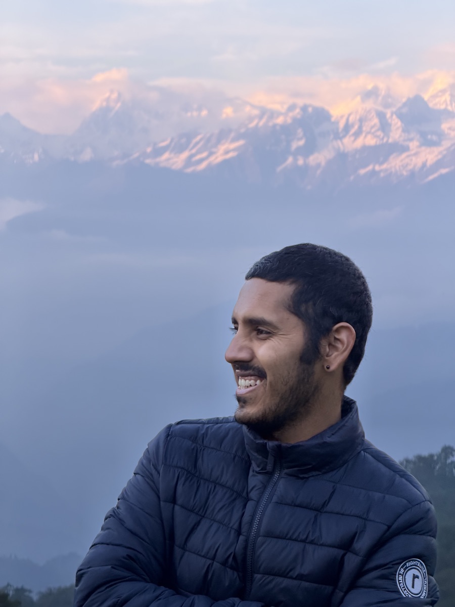 Portrait of Archie on the Dayara Bugyal trail